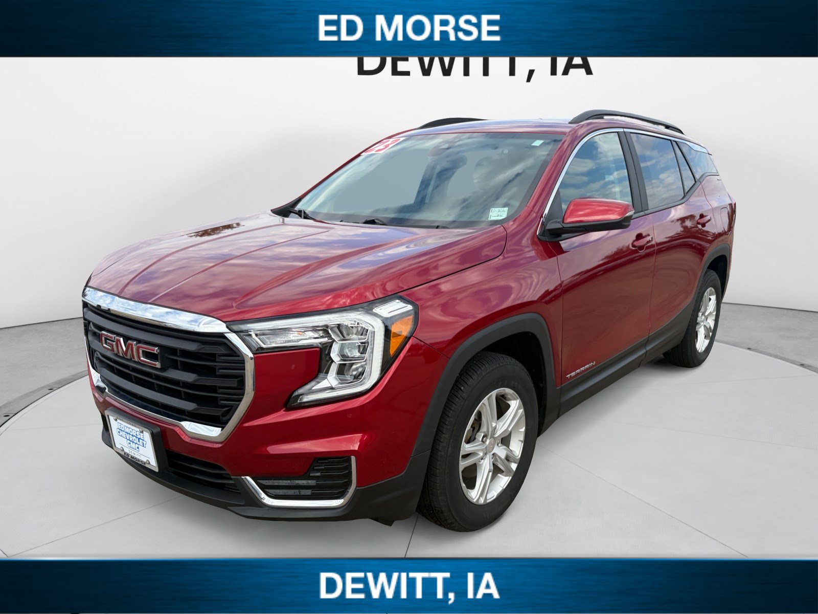 Used 2023 GMC Terrain SLE w/ Driver Convenience Package AWD/4WD image 1