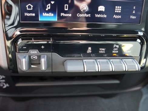 Certified 2026 RAM 2500 Big Horn AWD/4WD image 28