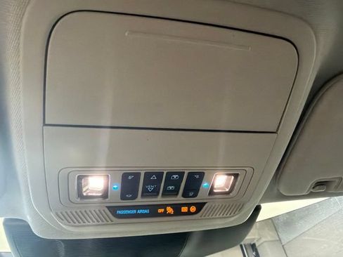 Used 2024 Ford Explorer XLT w/ Equipment Group 202A AWD/4WD image 26