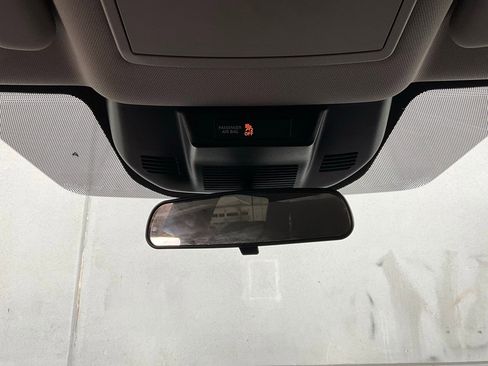 Used 2023 Nissan Rogue SV image 18