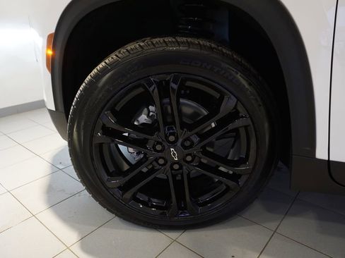 New 2026 Chevrolet Traverse LT w/ Driver Confidence Package AWD/4WD image 28
