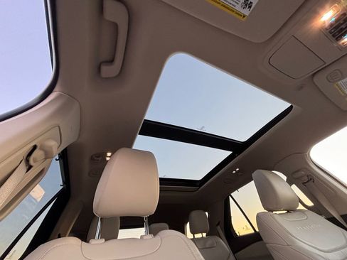 Used 2022 Ford Explorer Platinum w/ Equipment Group 601A image 28