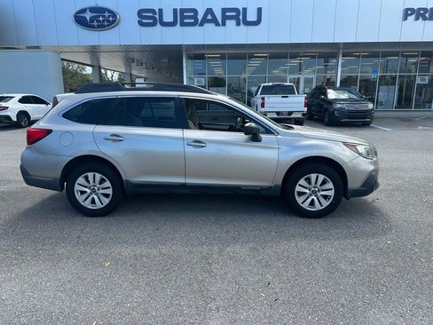 Used 2019 Subaru Outback 2.5i image 2