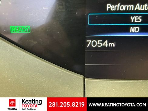 Used 2026 Toyota Prius LE FWD image 17