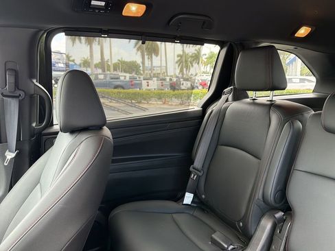 Used 2025 Honda Odyssey Sport-L image 13