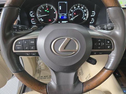 Used 2018 Lexus LX 570 4WD w/ Luxury Package image 25