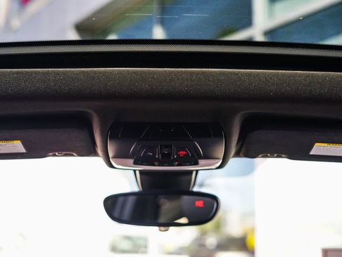 Used 2019 BMW X1 xDrive28i w/ M Sport Package image 11