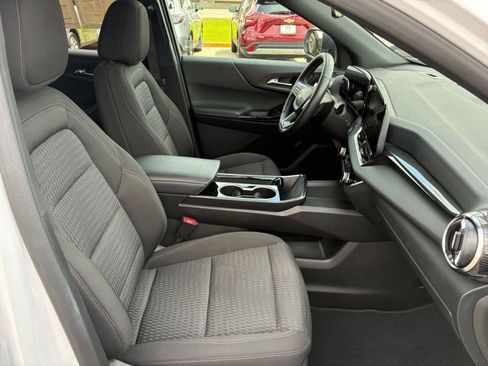 Used 2025 Chevrolet Equinox LT AWD/4WD image 31