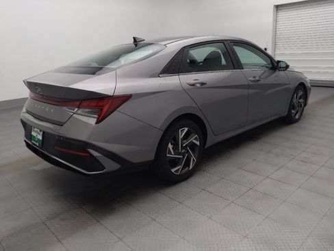 Used 2025 Hyundai Elantra SEL FWD image 10