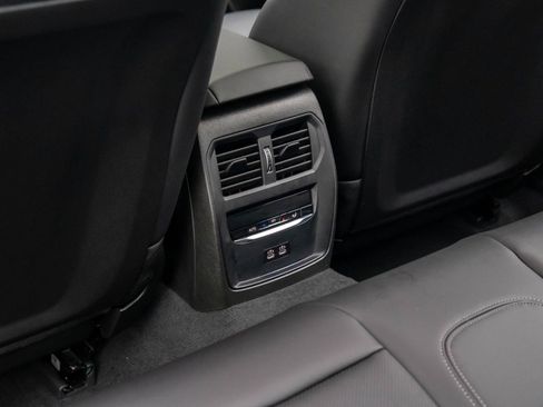 New 2026 BMW 330i xDrive 330i xDrive w/ M Sport Package image 17