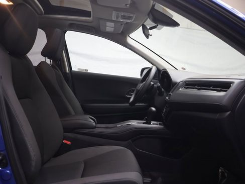 Used 2021 Honda HR-V EX image 10