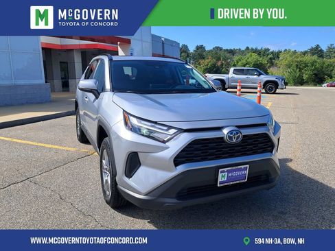 Used 2024 Toyota RAV4 XLE w/ Convenience Package AWD/4WD image 9