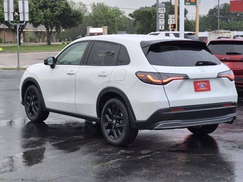 Used 2024 Honda HR-V Sport image 4