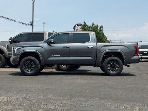 Used 2024 Toyota Tundra Limited AWD/4WD image 44