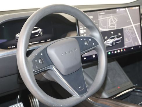 Used 2022 Tesla Model S AWD/4WD image 23