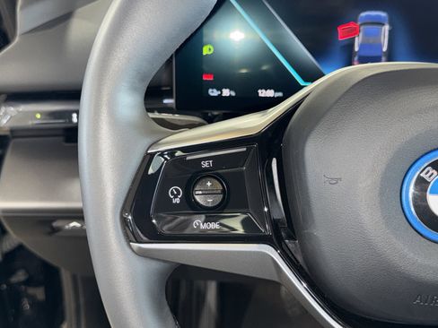 Certified 2024 BMW i5 eDrive40i w/ M Sport Package image 22