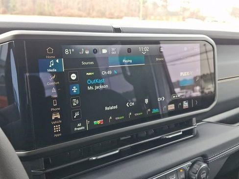 Used 2025 Jeep Gladiator Sport image 18