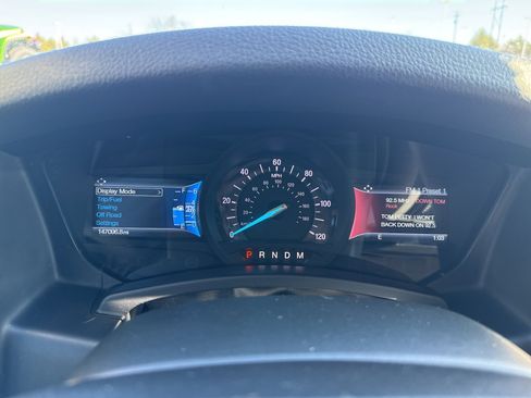 Used 2015 Ford Expedition XLT w/ Equipment Group 202A image 20