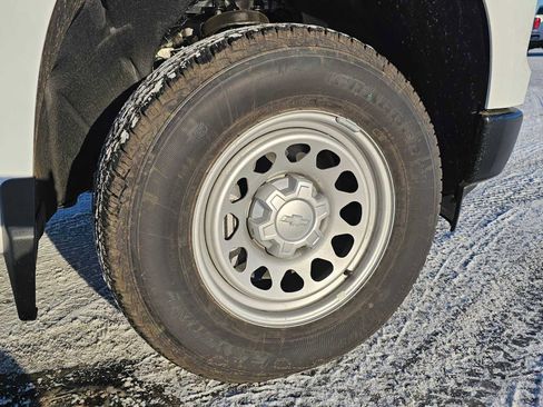 New 2025 Chevrolet Silverado 1500 W/T image 8