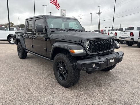 New 2025 Jeep Gladiator Willys image 8