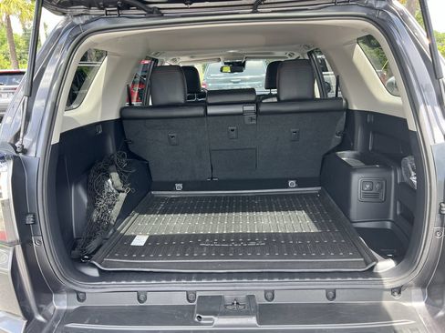 Used 2023 Toyota 4Runner TRD Off-Road Premium w/ Moonroof Package AWD/4WD image 33