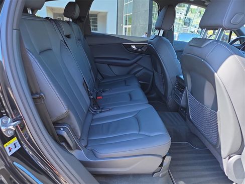 Used 2025 Audi Q7 3.0T Premium Plus image 15