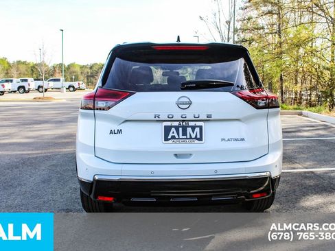 Used 2025 Nissan Rogue Platinum w/ Platinum Premium Package image 11