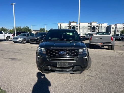 Used 2018 Ford Explorer Sport AWD/4WD image 12