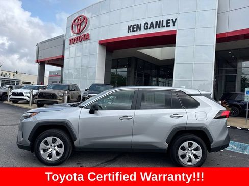 Used 2023 Toyota RAV4 LE FWD image 3