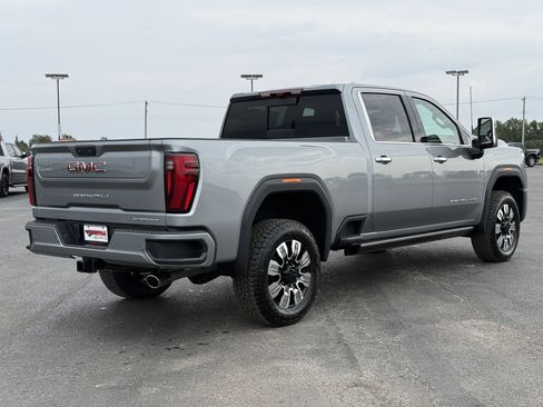 New 2026 GMC Sierra 2500 Denali w/ Denali Reserve Package image 3