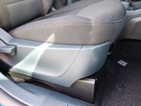 New 2025 Ford Maverick XL image 30