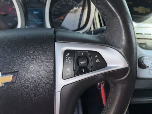 Used 2017 Chevrolet Equinox Premier w/ Enhanced Convenience Package AWD/4WD image 14