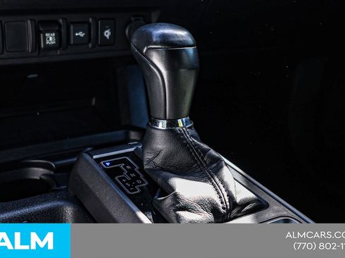 Used 2020 Toyota Tacoma TRD Sport AWD/4WD image 35