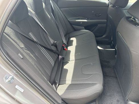 New 2025 Hyundai Elantra SEL image 15