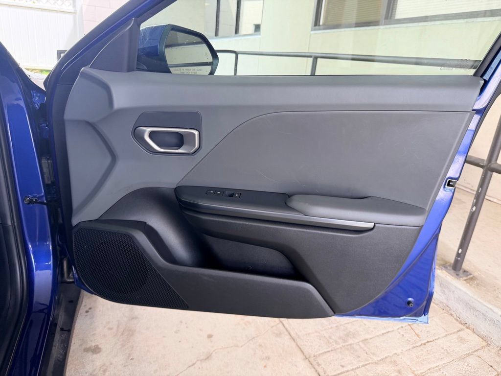 Used 2025 Kia K4 FWD image 34