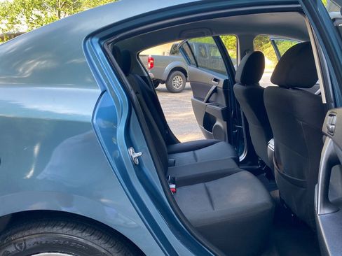 Used 2010 MAZDA MAZDA3 i Touring FWD image 35