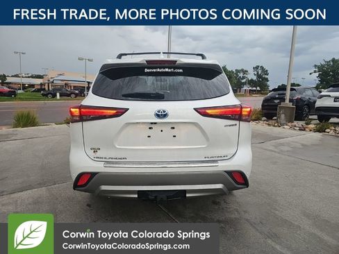 Used 2023 Toyota Highlander Platinum AWD/4WD image 5