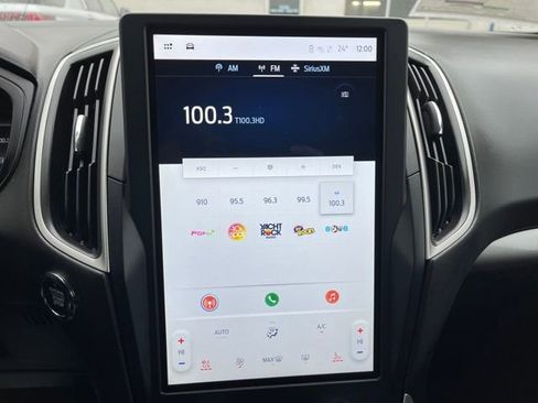 Used 2023 Ford Edge SEL w/ Convenience Package image 19