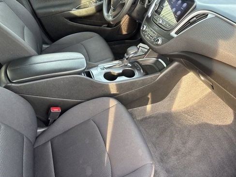 Used 2024 Chevrolet Malibu LT image 39