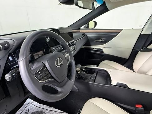 Used 2024 Lexus ES 350 w/ Premium Package FWD image 7