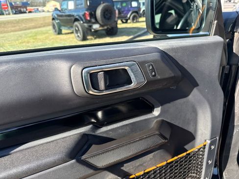 Used 2024 Ford Bronco Badlands image 12