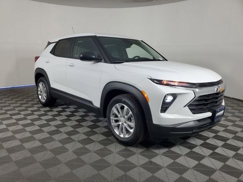 New 2026 Chevrolet TrailBlazer LS w/ LS Convenience Package image 2