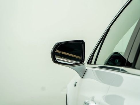 Used 2021 Cadillac XT5 Premium Luxury image 14