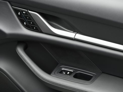 Certified 2025 Porsche Taycan image 25