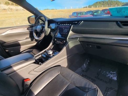 Used 2024 Jeep Grand Cherokee L Overland image 48