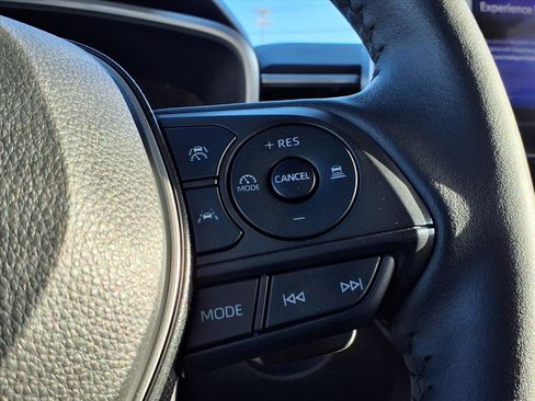 Used 2023 Toyota Corolla Cross XSE w/ Convenience Package image 27