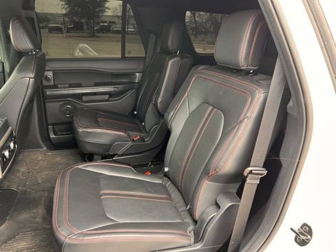 Used 2024 Ford Expedition Limited image 29