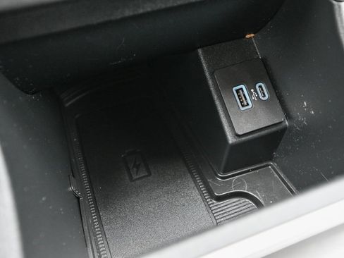 Certified 2024 Ford Edge SEL w/ Convenience Package image 36