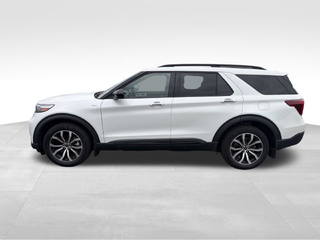 Used 2022 Ford Explorer ST-Line w/ Class IV Trailer Tow Package AWD/4WD image 2