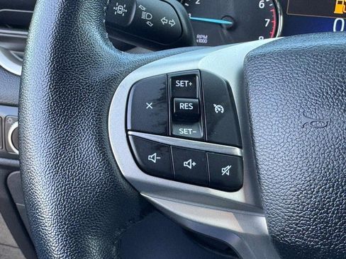 Used 2022 Ford Explorer XLT image 19